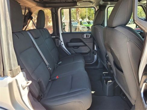 Certified 2022 Jeep Wrangler Unlimited Sahara image 17