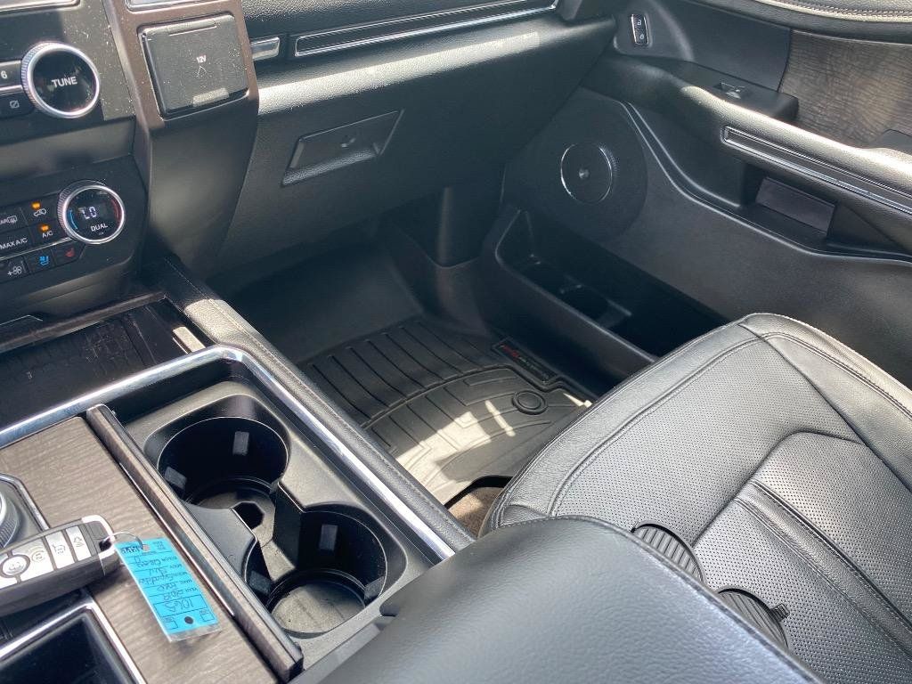 Used 2019 Ford Expedition Limited RWD image 30