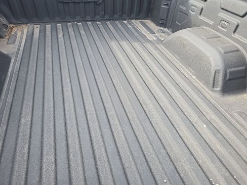 Used 2022 GMC Sierra 1500 AT4 w/ AT4 Premium Package image 5