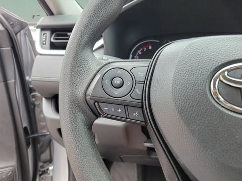 Used 2024 Toyota RAV4 XLE FWD image 23