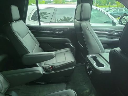Used 2023 GMC Yukon Denali w/ Max Trailering Package AWD/4WD image 9
