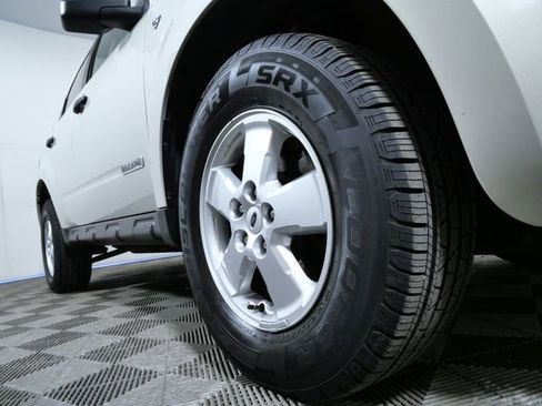 Used 2008 Ford Escape XLT image 2
