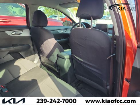 Used 2022 Kia Forte LXS FWD image 9