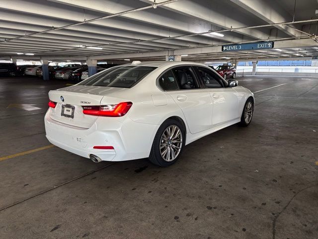 Used 2024 BMW 330i Sedan RWD image 3