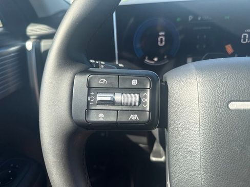 Used 2025 Hyundai Santa Fe XRT image 15