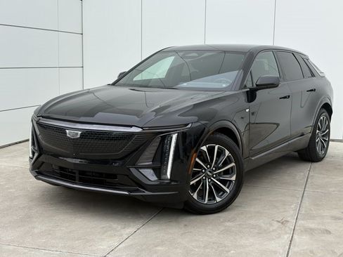 Certified 2024 Cadillac Lyriq Sport w/ LPO, Floor Liner Package AWD/4WD image 2