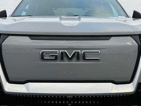 Used 2025 GMC Sierra EV Denali AWD/4WD image 6