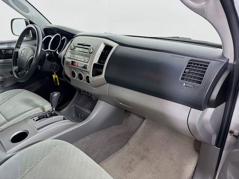 Used 2010 Toyota Tacoma PreRunner RWD image 28