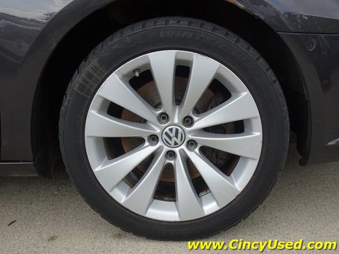 Used 2010 Volkswagen CC Sport FWD image 29