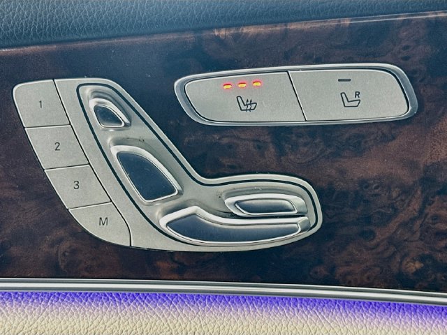 Used 2018 Mercedes-Benz E 300 4MATIC image 20