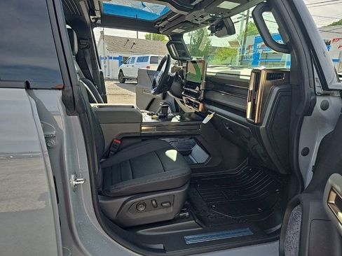 New 2025 GMC Hummer EV 3X image 32