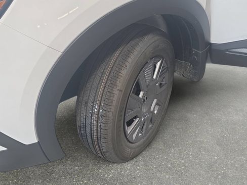 New 2027 Nissan Kicks S FWD image 30