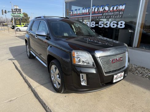 Used 2014 GMC Terrain Denali w/ Cargo Package image 2