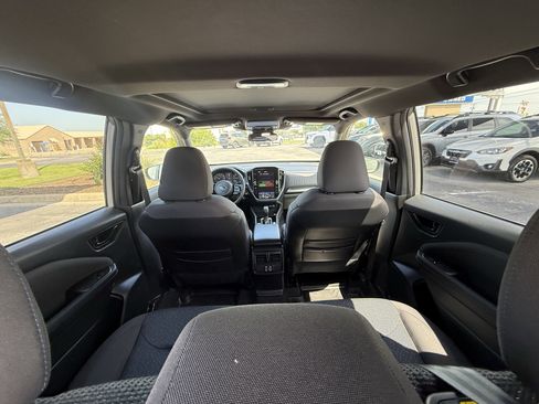 Used 2025 Subaru Forester Premium AWD/4WD image 11