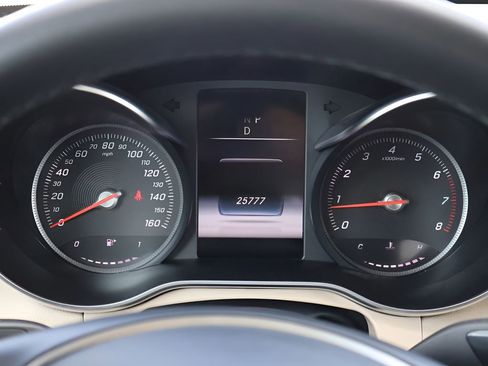 Used 2019 Mercedes-Benz GLC 300 4MATIC image 26