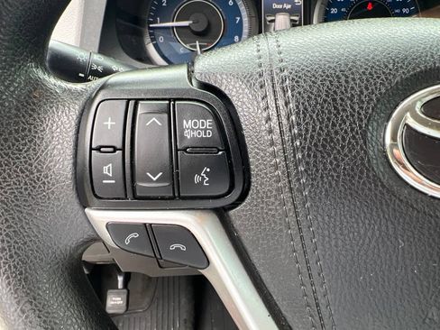 Used 2020 Toyota Sienna LE AWD/4WD image 31