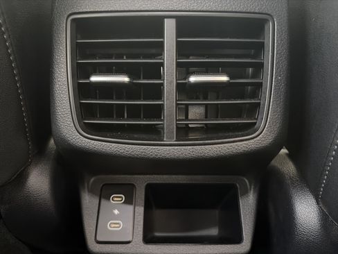 Used 2024 Kia Seltos EX FWD image 12
