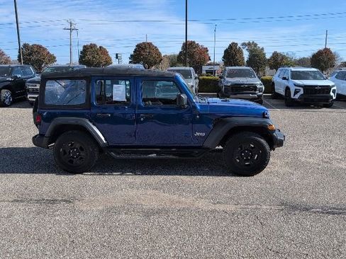 Used 2019 Jeep Wrangler Unlimited Sport image 18