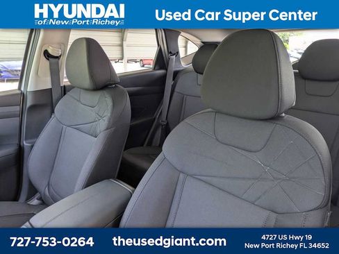Used 2025 Hyundai Tucson SE FWD image 7