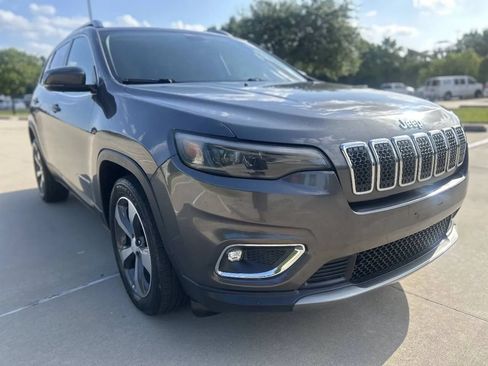 Used 2019 Jeep Cherokee Limited FWD image 4