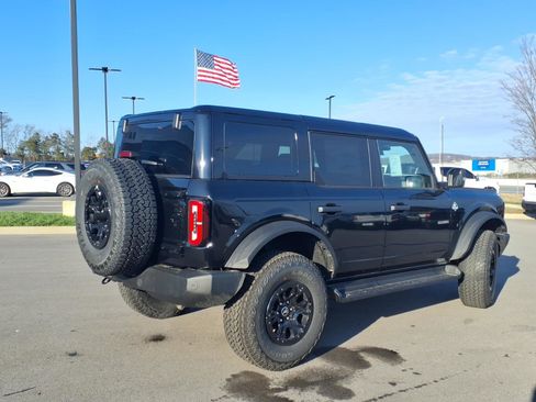 New 2025 Ford Bronco Outer Banks w/ Sasquatch Package image 3