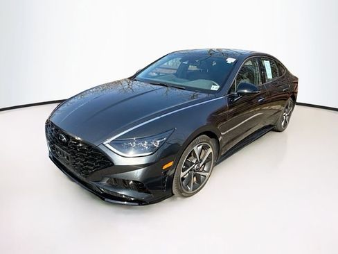 Used 2023 Hyundai Sonata SEL Plus image 2