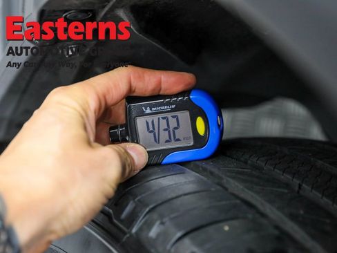 Used 2023 Toyota Highlander L image 29