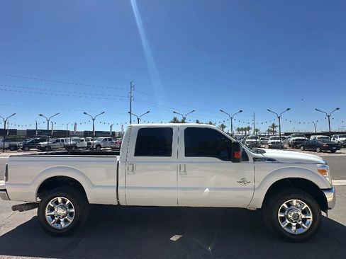 Used 2014 Ford F250 Lariat w/ Lariat Interior Package AWD/4WD image 6