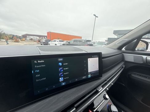 New 2025 Hyundai Santa Fe Limited image 16