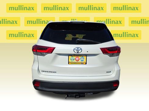 Used 2018 Toyota Highlander XLE w/ Carpet Mat Package (TMS) FWD image 33