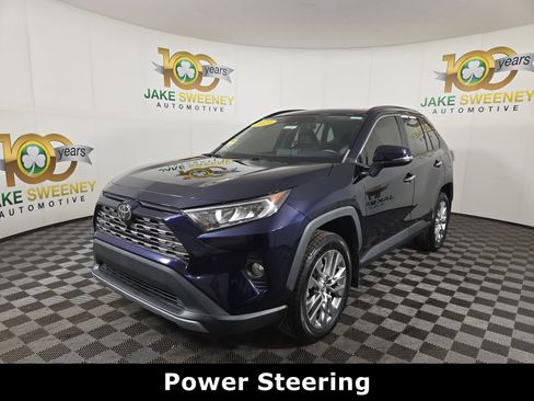 Used 2019 Toyota RAV4 Limited image 3