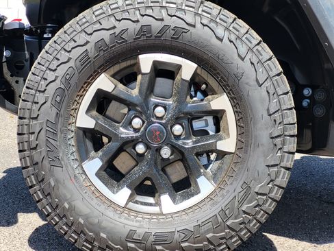 New 2026 Jeep Gladiator Rubicon w/ Safety Group AWD/4WD image 11