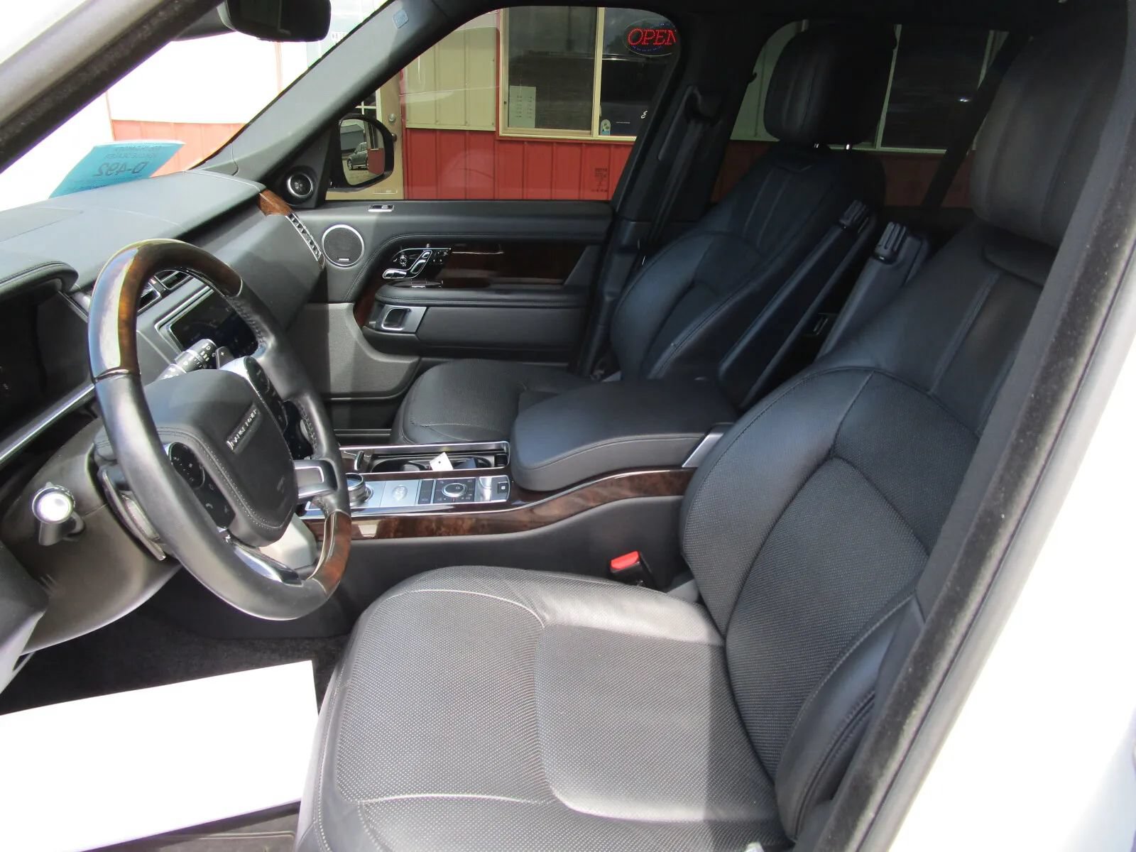 Used 2020 Land Rover Range Rover HSE AWD/4WD image 12