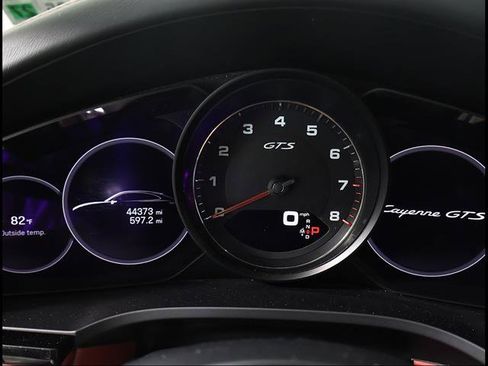 Used 2023 Porsche Cayenne GTS AWD/4WD image 9