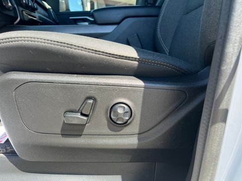 Used 2019 RAM 1500 Big Horn RWD image 17