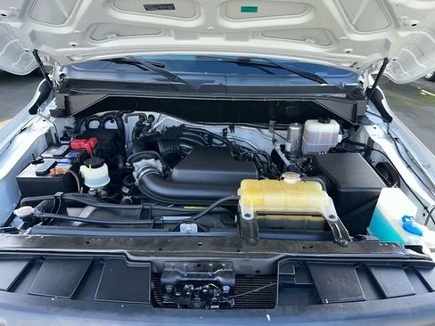 Used 2021 Nissan NV 2500 SV image 38