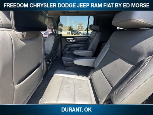 Used 2023 Chevrolet Suburban Z71 w/ Luxury Package AWD/4WD image 5