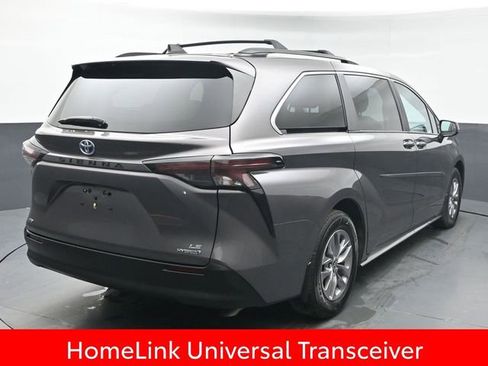 Certified 2024 Toyota Sienna LE w/ LE Plus Package image 7