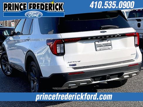 New 2026 Ford Explorer Active w/ Active Comfort Package image 3