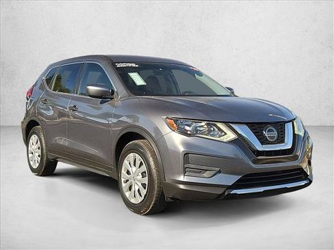 Used 2019 Nissan Rogue S FWD image 3