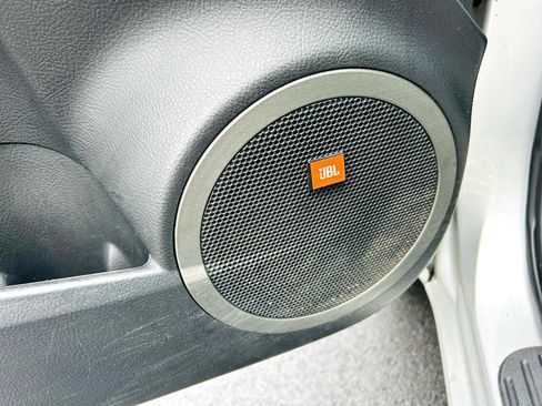 Used 2009 Toyota RAV4 Limited image 18