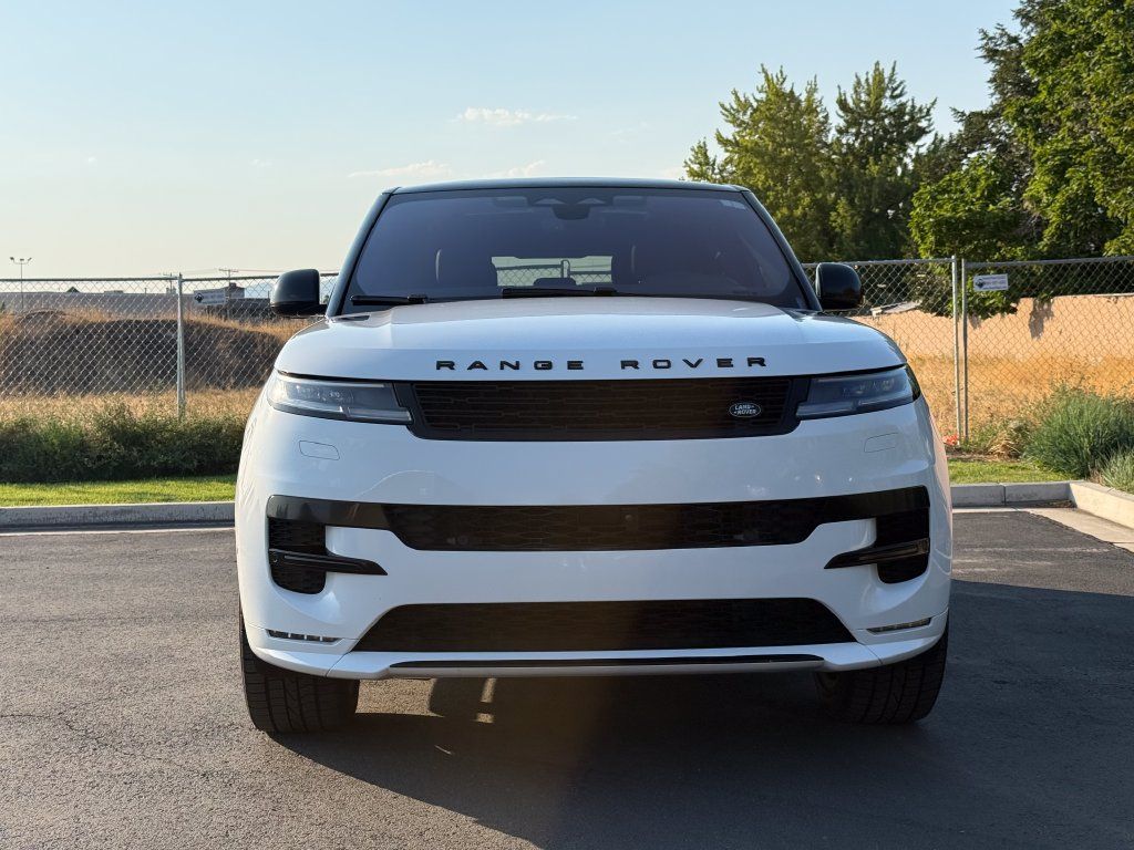 Used 2023 Land Rover Range Rover Sport SE Dynamic AWD/4WD image 5