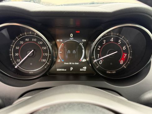 Used 2017 Jaguar F-TYPE Coupe RWD image 18