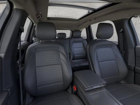 New 2026 Lincoln Nautilus Reserve w/ Jet Appearance Package AWD/4WD image 10