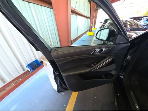 Used 2025 BMW X6 xDrive40i image 12