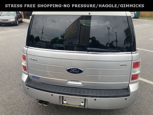 Used 2009 Ford Flex SEL image 4