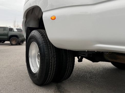 Used 2002 Chevrolet Silverado 3500 LS w/ Electrical Convenience Pkg image 68