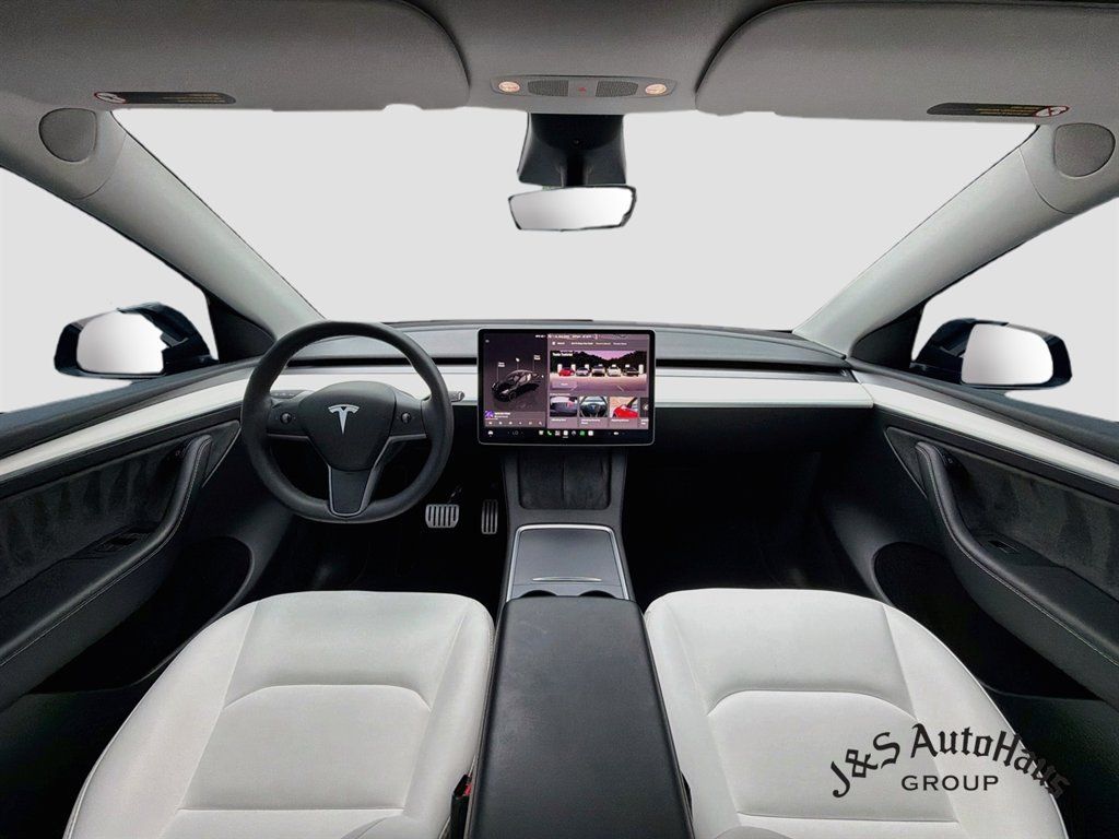 Used 2023 Tesla Model Y Performance AWD/4WD image 28