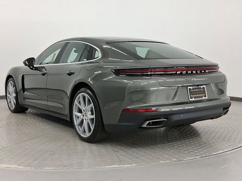 New 2026 Porsche Panamera 4 image 3