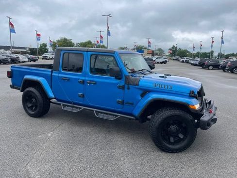 Used 2022 Jeep Gladiator Sport AWD/4WD image 2